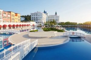 swimming-pool-beach-luxury-hotel-outdoor-pools-spa-amara-dolce-vita-luxury-hotel-resort-tekirova-kemer-turkey_146671-18751